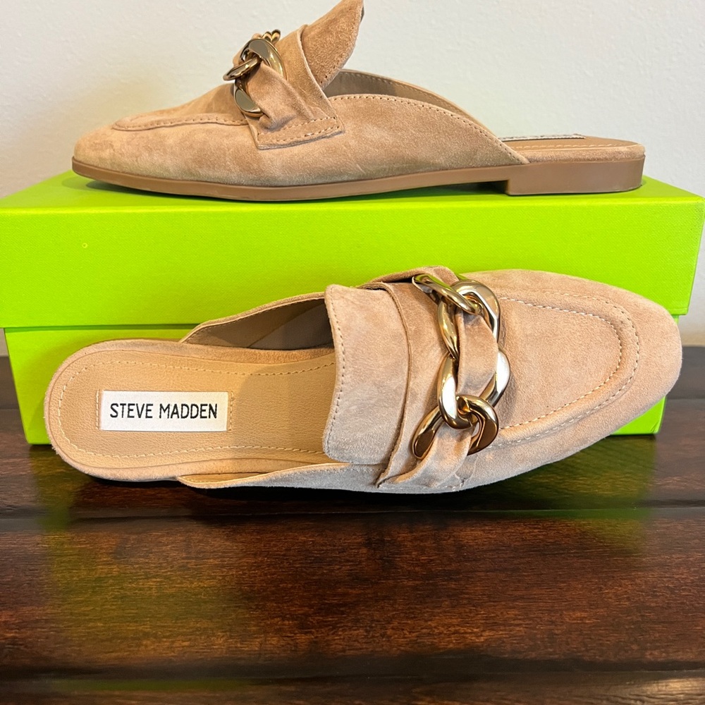 Steve Madden Women's Tan Loafers with Gold Chain 7.5 - Picture 4 of 7